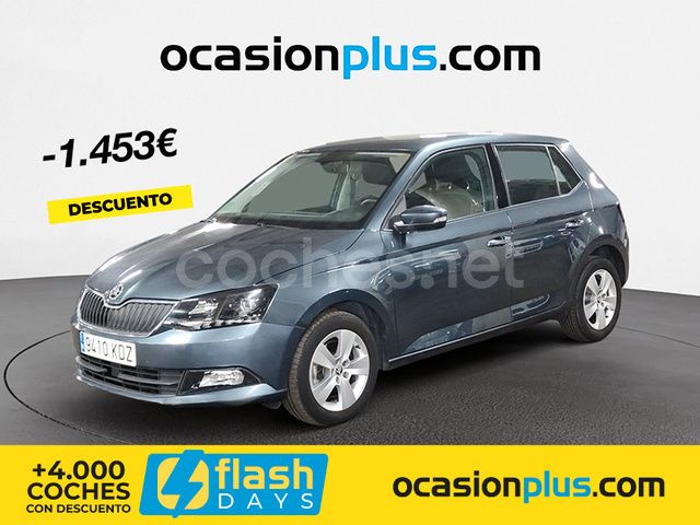 Gris / plata Usado 2017 Skoda Fabia Ambition Berlina | 14.900 € (Caro) - Imagen 1/4