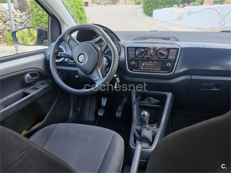 Gris / plata Usado 2018 VW up! move up! Utilitario | 9200 € - Imagen 1/4