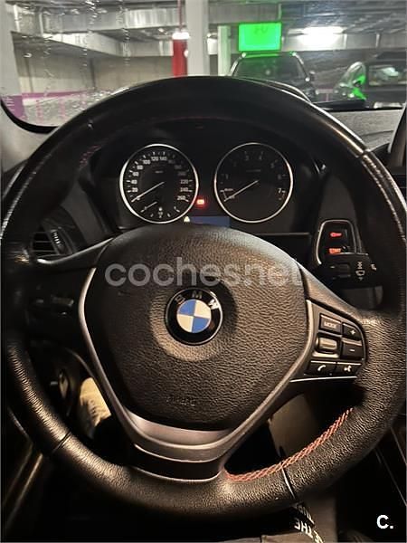 Usado BMW 118 Sport Line 170 CV (125 kW) 2012 Gris / plata Utilitario
