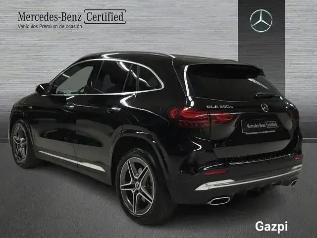 Usado Mercedes GLA250 218 CV (160 kW) 2025 Negro SUV