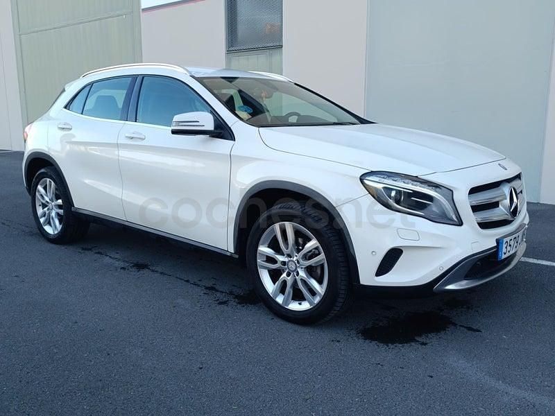 Usado Mercedes GLA200 Urban 136 CV (100 kW) 2017 Blanco SUV