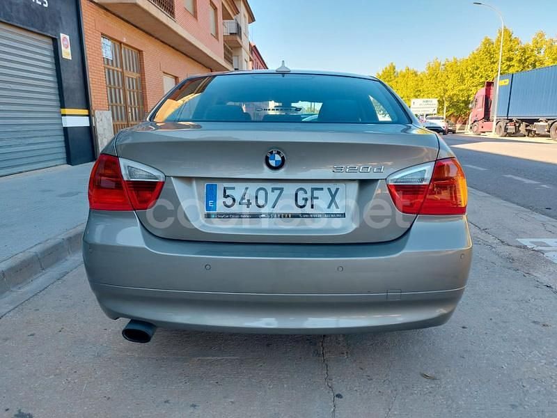 Usado BMW 320 177 CV (130 kW) 2008 Beige Berlina