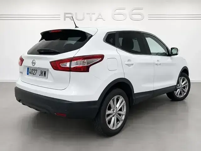 Usado Nissan Qashqai Acenta 116 CV (85 kW) 2015 Blanco SUV