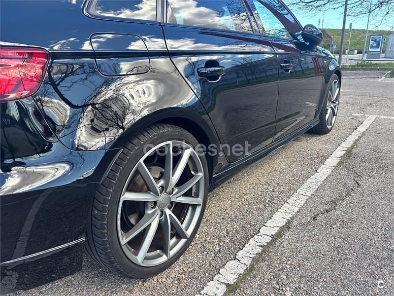 Usado Audi A3 150 CV (110 kW) 2018 Negro Berlina