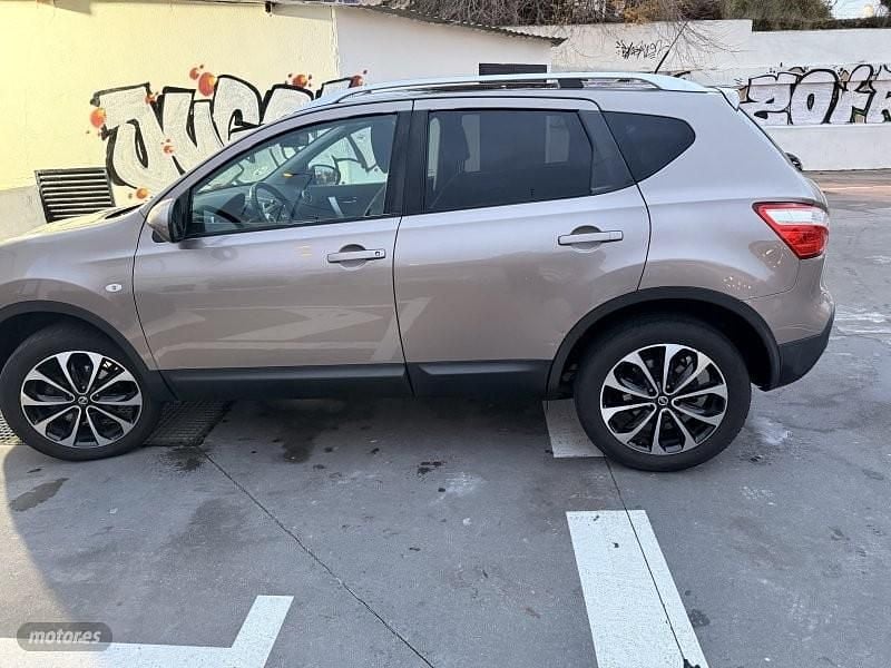 Usado Nissan Qashqai Tekna 110 CV (80 kW) 2012 Oro / dorado SUV