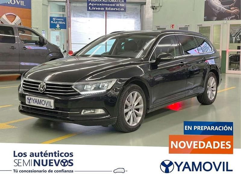 Negro Usado 2018 VW Passat Advance Familiar | 14.950 € (Precio justo) - Imagen 1/4