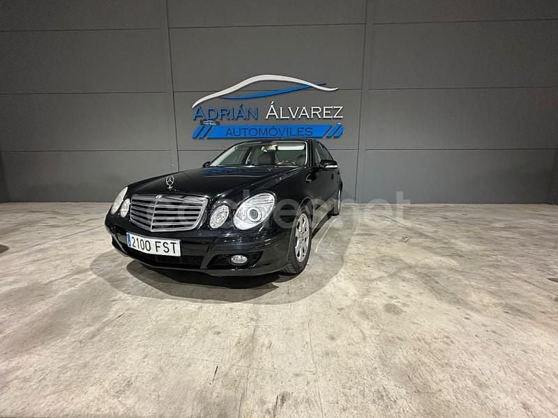 Negro Usado 2008 Mercedes E220 Classic Berlina | 7650 € (Un poco caro) - Imagen 1/4