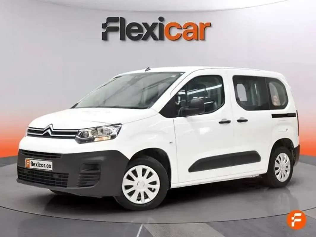 Usado Citroën Berlingo Feel 102 CV (75 kW) 2021 Blanco Monovolumen