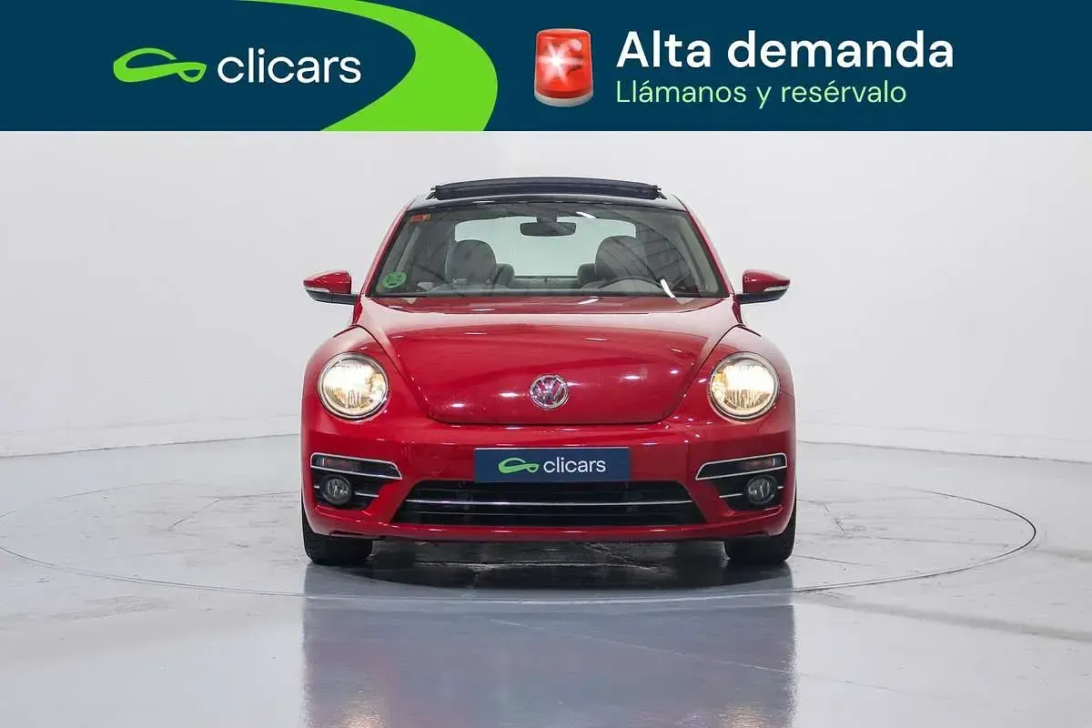Usado VW Beetle Design 110 CV (80 kW) 2017 Rojo Utilitario