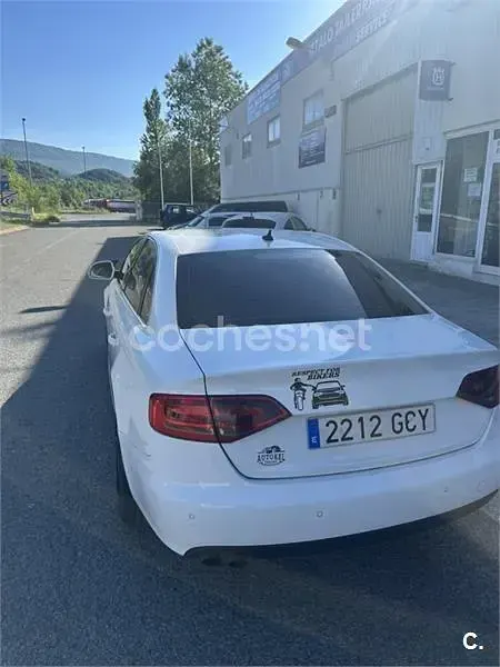 Usado Audi A4 143 CV (105 kW) 2010 Blanco Berlina