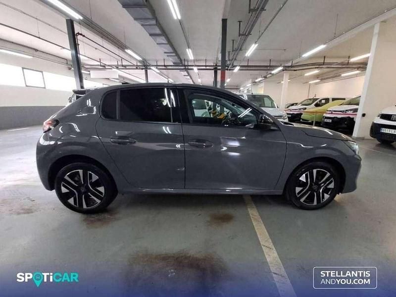 Usado Peugeot 208 Allure 101 CV (74 kW) 2025 Gris Utilitario
