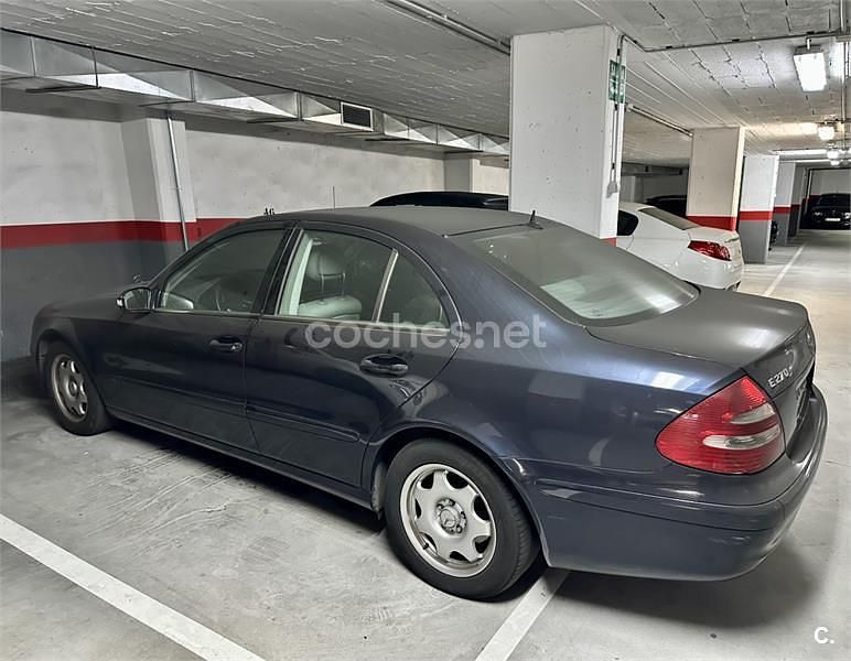 Azul Usado 2004 Mercedes E270 Elegance Berlina | 8000 € (Caro) - Imagen 1/4