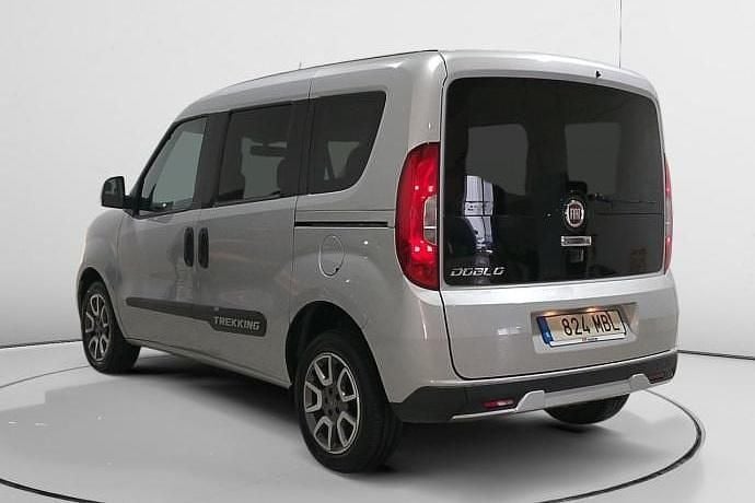 Usado Fiat Doblò Trekking 120 CV (88 kW) 2022 Monovolumen