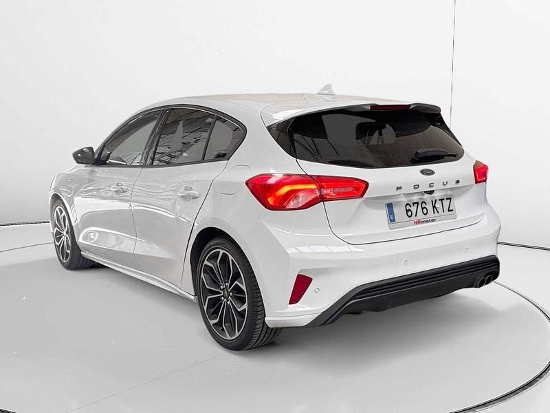 Usado Ford Focus ST-Line 125 CV (91 kW) 2019 Blanco Berlina