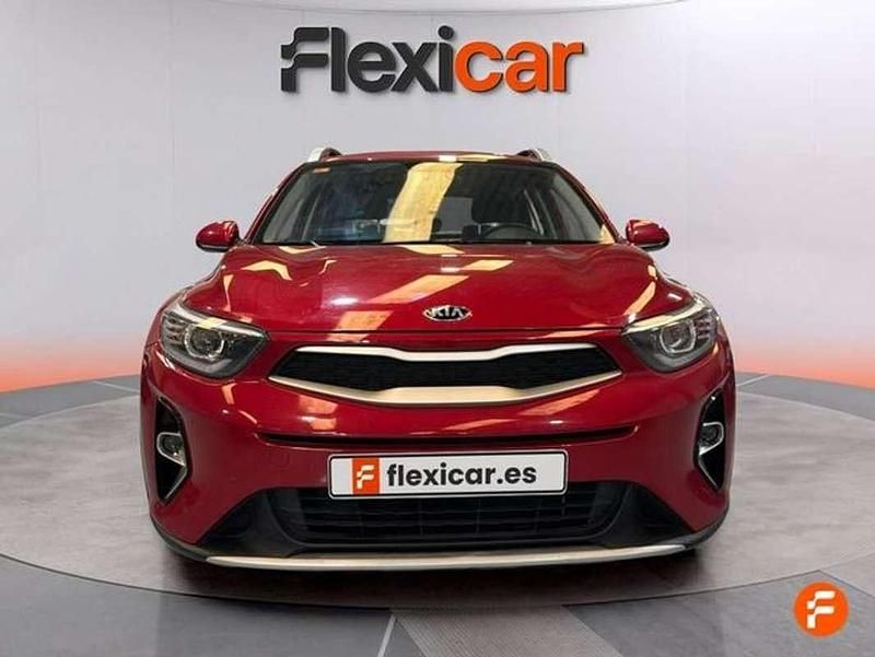 Usado Kia Stonic 84 CV (61 kW) 2021 Rojo SUV
