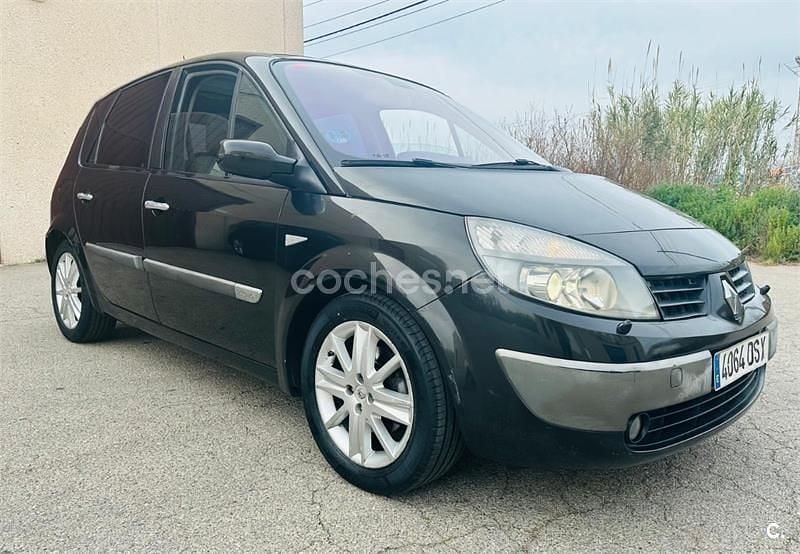 Begagnad Renault Scénic II Dynamique 136 HK (100 kW) 2005 Svart Minibuss