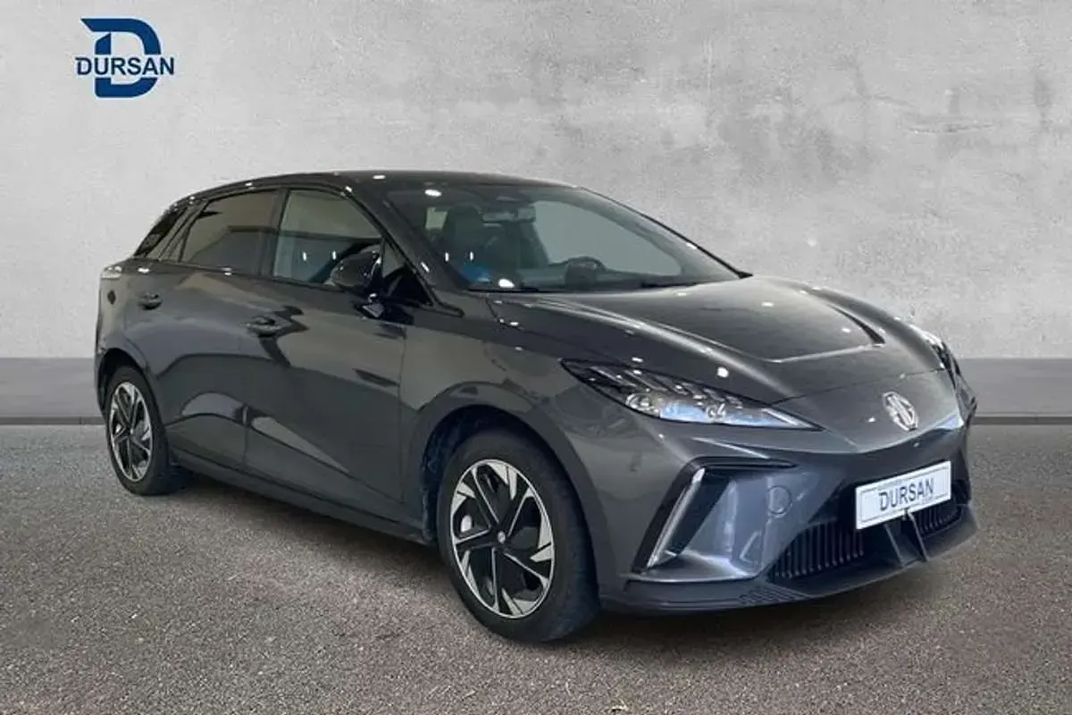 Usado MG MG4 EV Luxury 150 kW (204 CV) 2023 Gris Utilitario