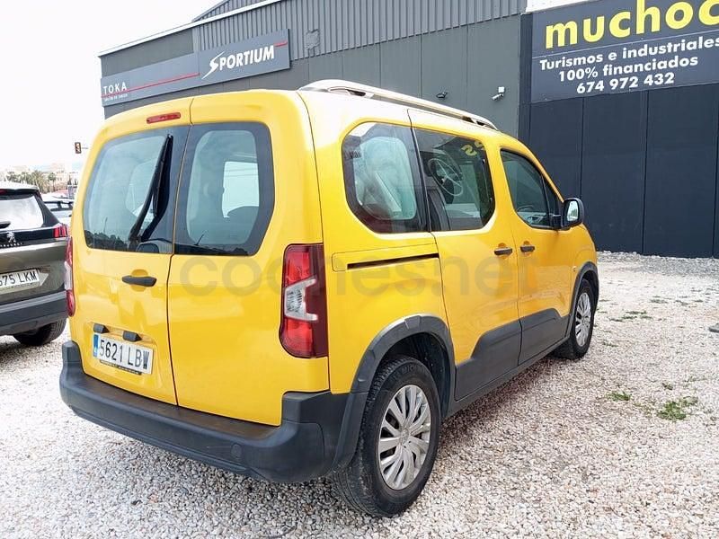 Usado Peugeot Rifter Access 100 CV (73 kW) 2019 Amarillo Monovolumen