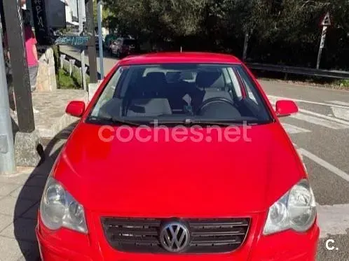 Usado VW Polo Edition 80 CV (58 kW) 2007 Rojo Utilitario