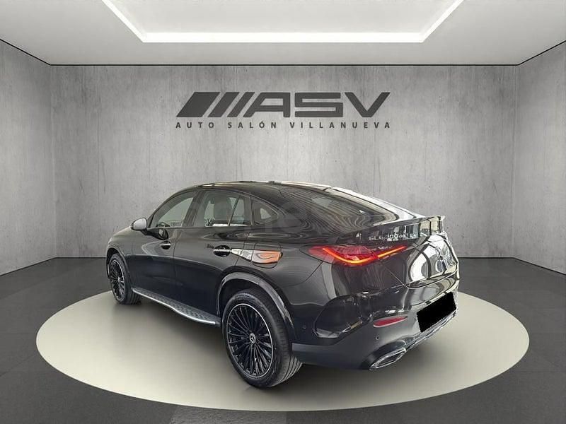 Usado Mercedes GLC300e 333 CV (244 kW) 2024 Negro Coupe