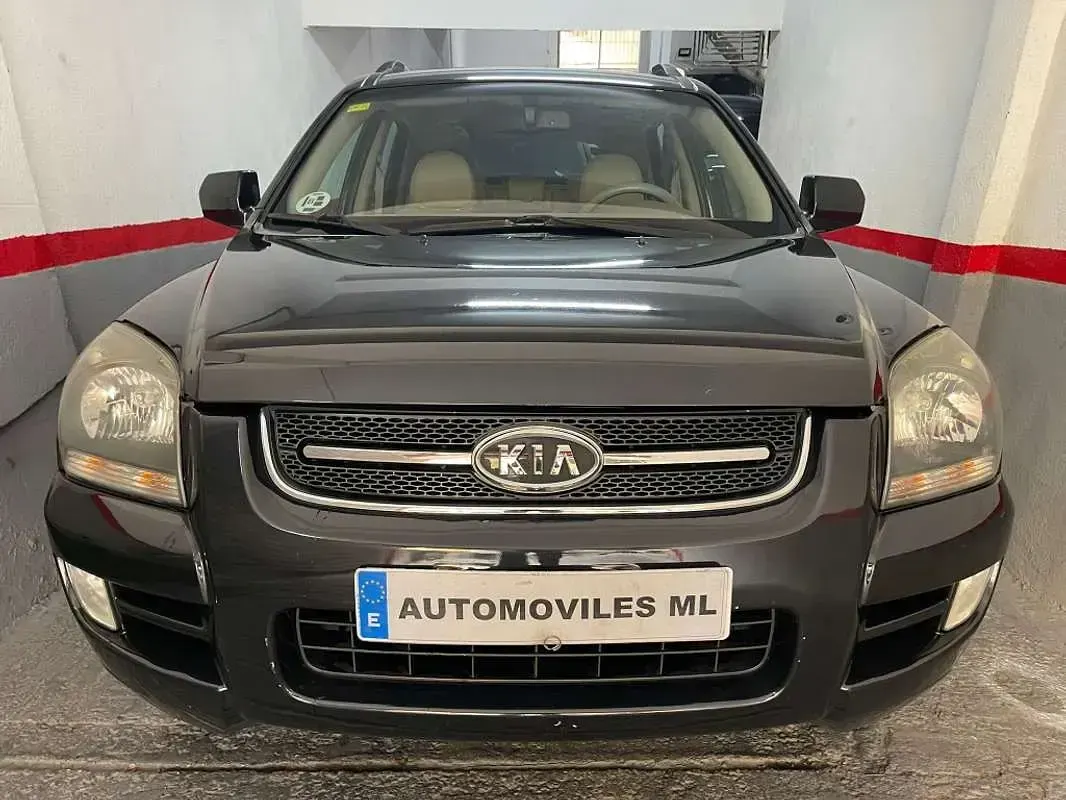 Usado Kia Sportage Active 140 CV (102 kW) 2008 Negro SUV