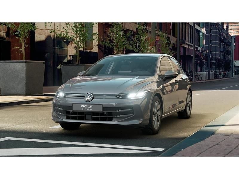 Gris delfin Nuevo 2025 VW Golf VIII Match Berlina | 38.213 € (Precio justo) - Imagen 1/4
