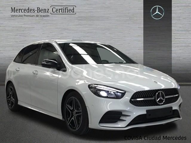 Usado Mercedes B200 AMG line 163 CV (119 kW) 2020 Blanco digital metalizado Monovolumen