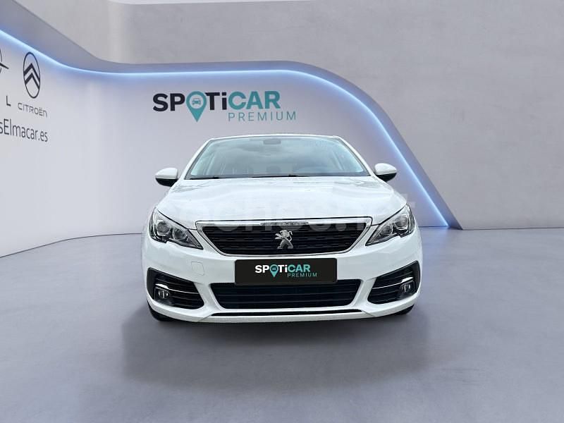 Usado Peugeot 308 Active 100 CV (73 kW) 2021 Blanco Familiar