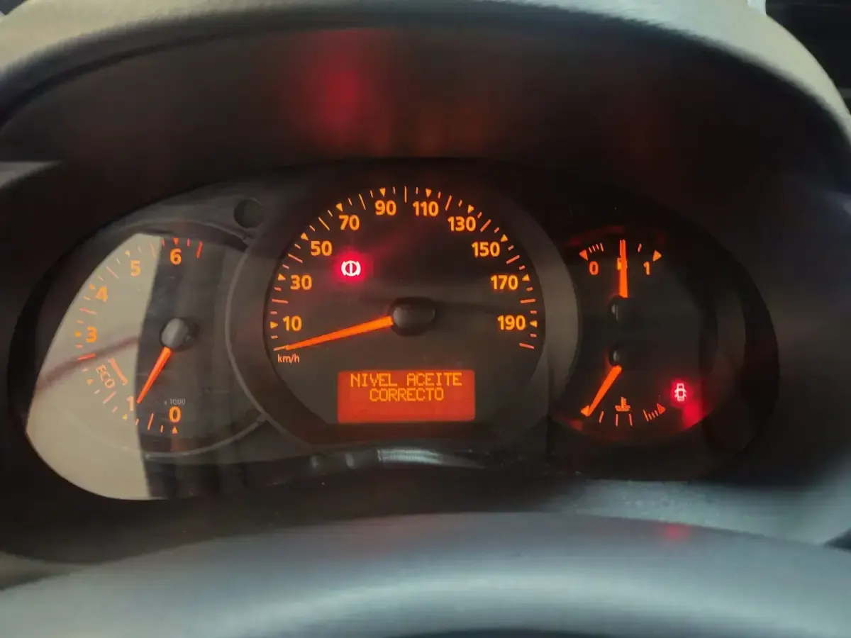 Usado Renault Kangoo 75 CV (55 kW) 2019 Blanco Monovolumen