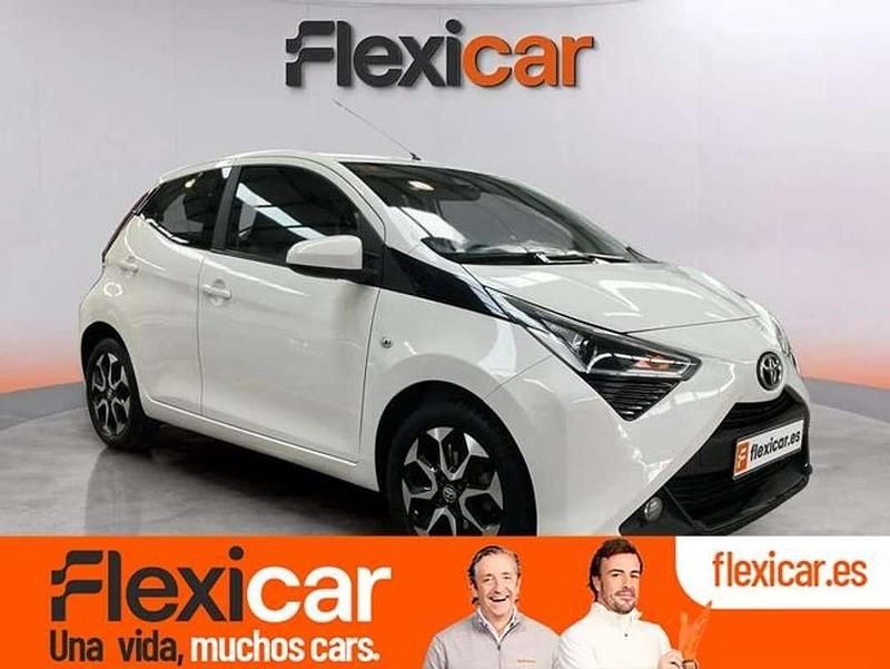Blanco Usado 2019 Toyota Aygo X-play Utilitario | 12.990 € (Precio justo) - Imagen 1/4