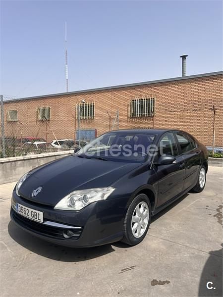 Usado Renault Laguna III Dynamique 130 CV (95 kW) 2008 Negro Berlina