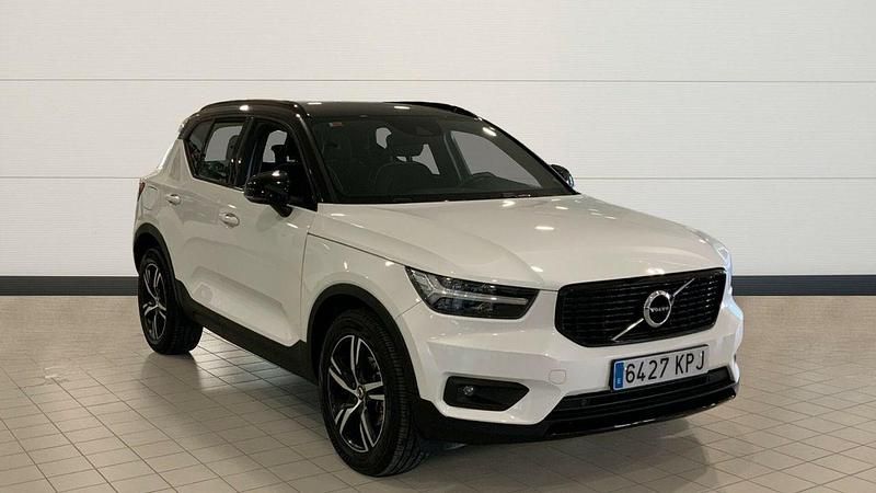 Usado Volvo XC40 R-Design 156 CV (114 kW) 2018 Blanco SUV
