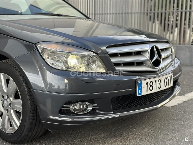 Usado Mercedes C200 Elegance 184 CV (135 kW) 2010 Gris / plata Familiar