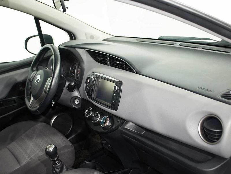 Usado Toyota Yaris 99 CV (72 kW) 2017 Xblanco Berlina