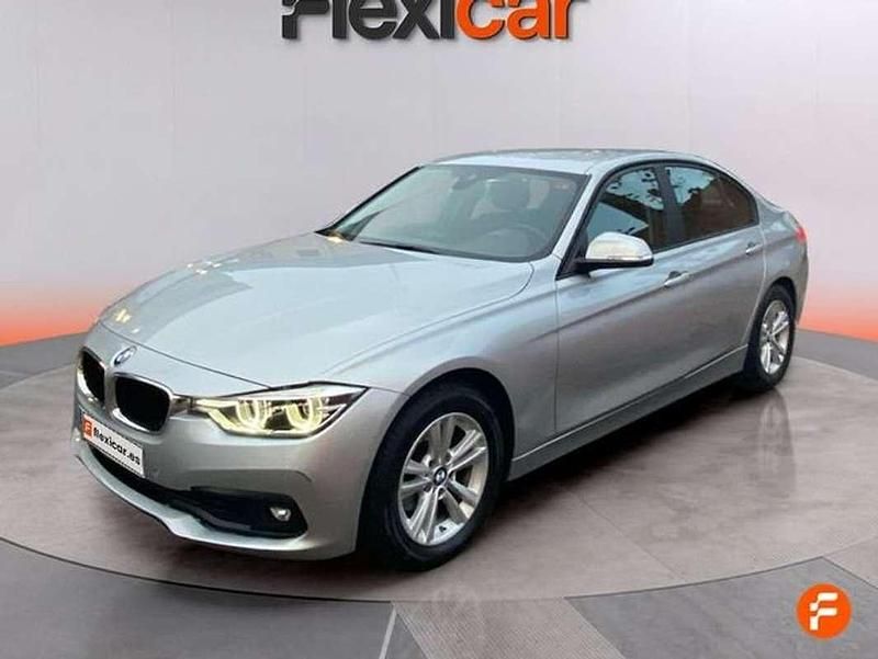 Usado BMW 320 Efficient Dynamics 163 CV (119 kW) 2019 Gris Berlina