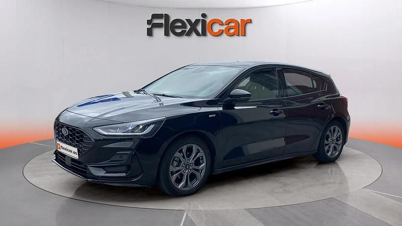 Usado Ford Focus ST-Line 125 CV (91 kW) 2023 Negro Berlina