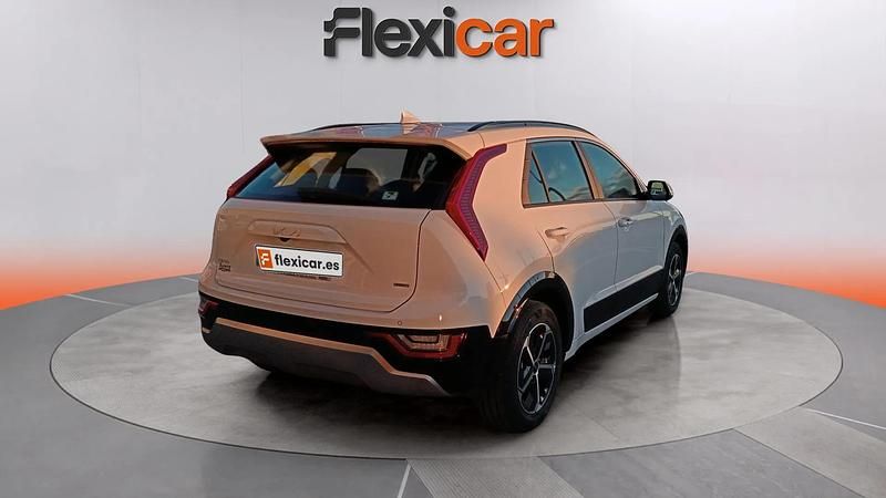 Usado Kia Niro 141 CV (103 kW) 2024 Blanco SUV