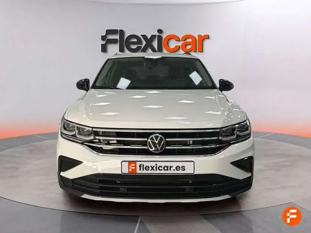 Usado VW Tiguan Sport 150 CV (110 kW) 2024 Blanco SUV