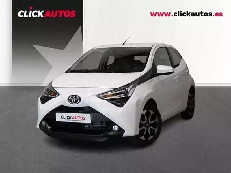 Usado Toyota Aygo X-play 72 CV (52 kW) 2021 Blanco Utilitario