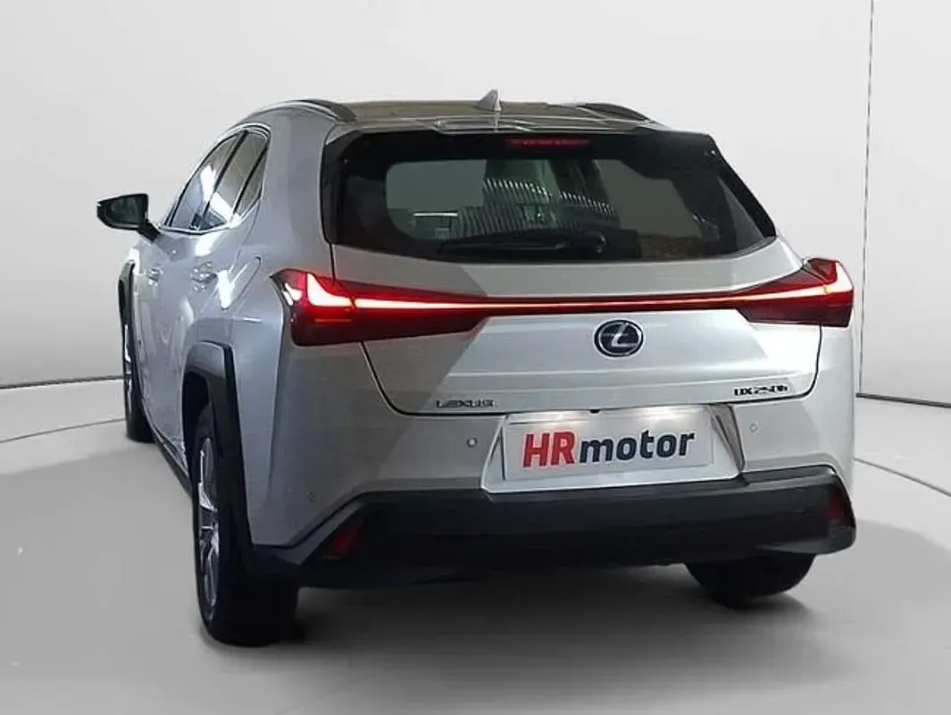 Usado Lexus UX 250h Business Edition 184 CV (135 kW) 2022 Gris SUV
