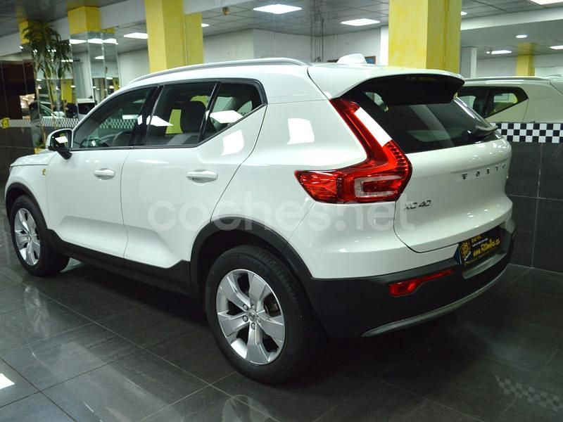Usado Volvo XC40 Momentum 150 CV (110 kW) 2020 Blanco SUV