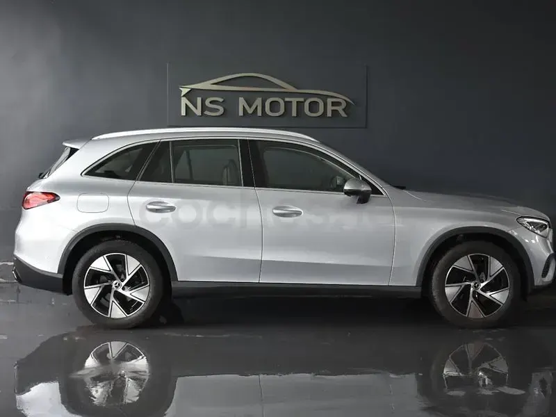Usado Mercedes GLC220 197 CV (144 kW) 2023 Gris / plata SUV