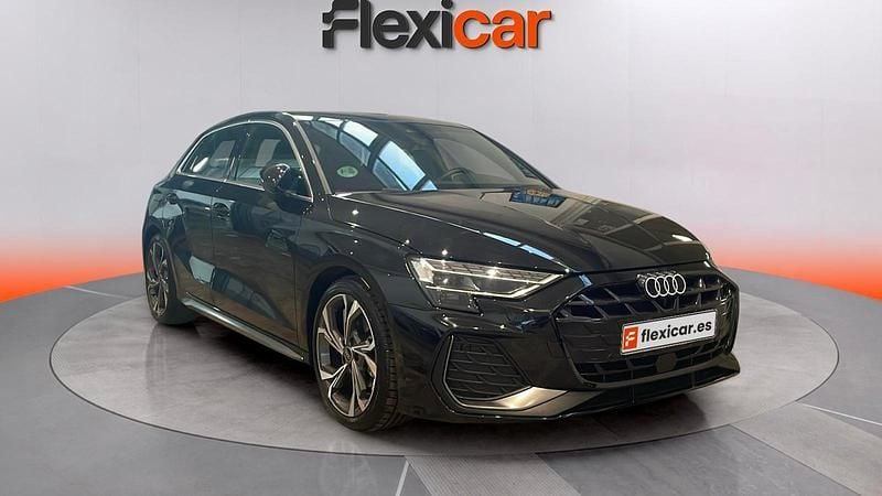 Usado Audi A3 S-Line 150 HP (110 kW) 2024 Azul Sedan