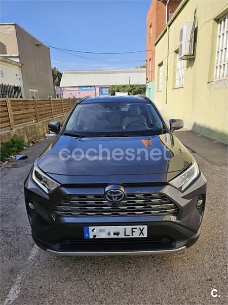 Gris / plata Usado 2020 Toyota RAV4 Hybrid Luxury SUV | 34.200 € (Un poco caro) - Imagen 1/4
