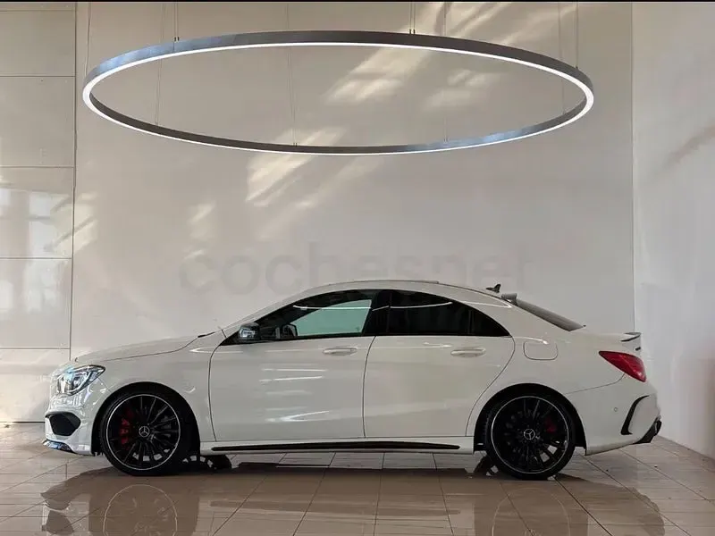 Käytetty Mercedes CLA250 AMG line 211 HP (155 kW) 2015 Valkoinen Sedan