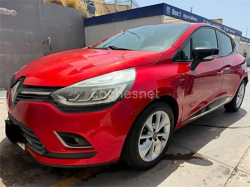 Usado Renault Clio IV LIMITED 90 CV (66 kW) 2018 Rojo Berlina