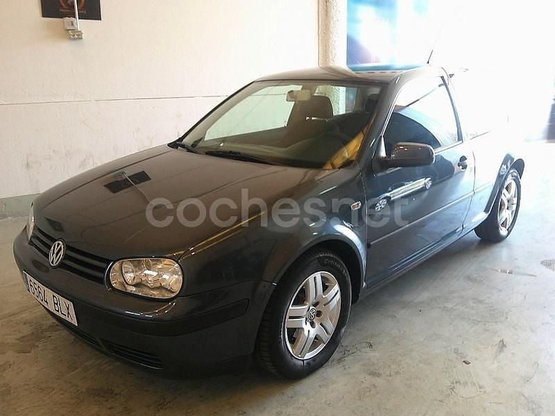 Gris / plata Usado 2001 VW Golf IV Conceptline Berlina | 2190 € (Buen precio) - Imagen 1/4
