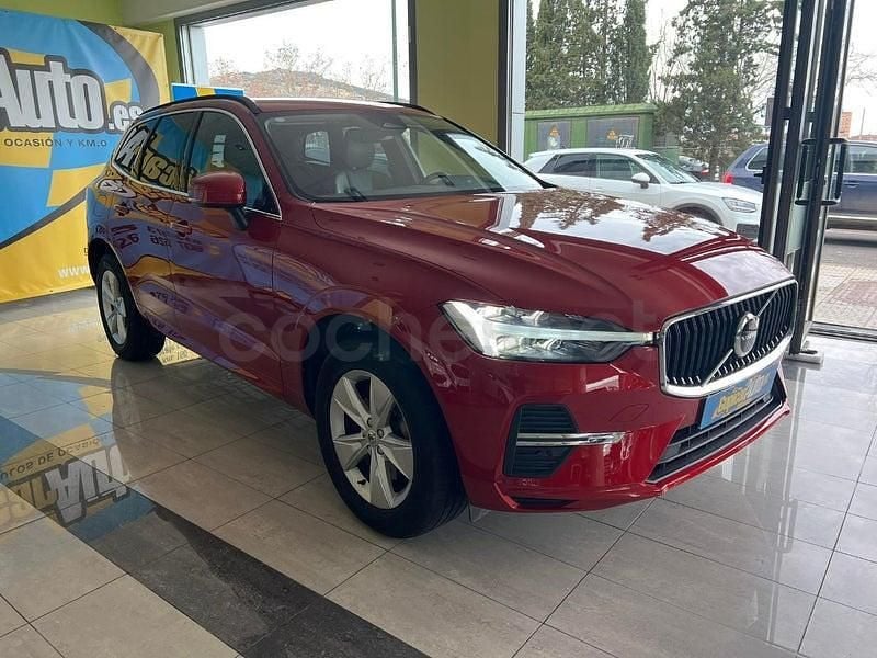 Usado Volvo XC60 Core 197 CV (144 kW) 2023 Granate SUV