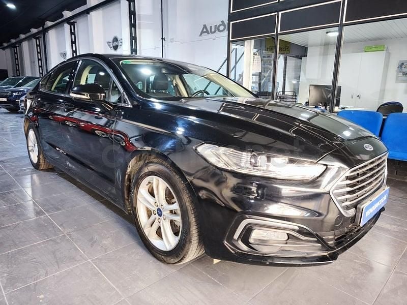 Usado Ford Mondeo Titanium 165 CV (121 kW) 2020 Negro Berlina
