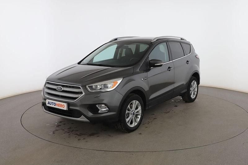 Gris Usado 2017 Ford Kuga Titanium SUV | 14.399 € (Precio justo) - Imagen 1/3